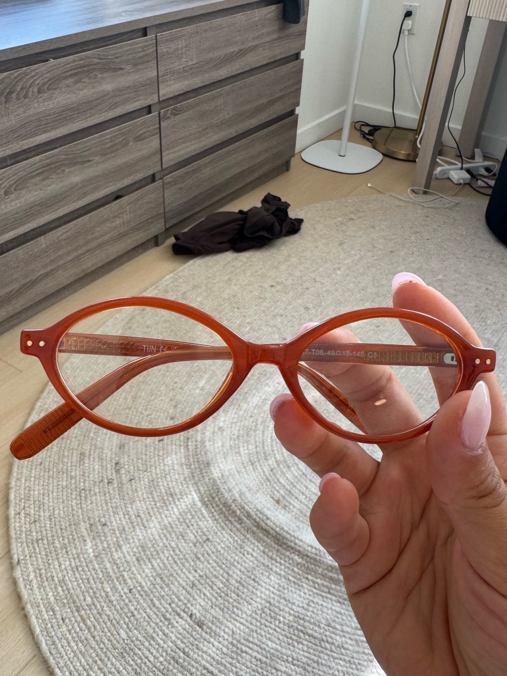 Women’s Round Fashion Glasses in Amber
